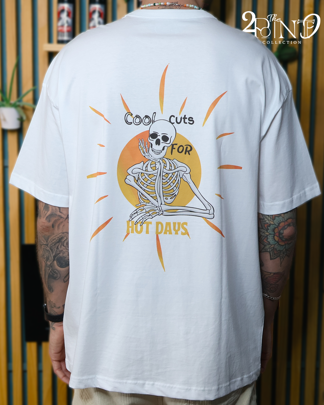 Coupe oversize. Épaules tombantes. Grammage épais 220 g/m². coupe unisex