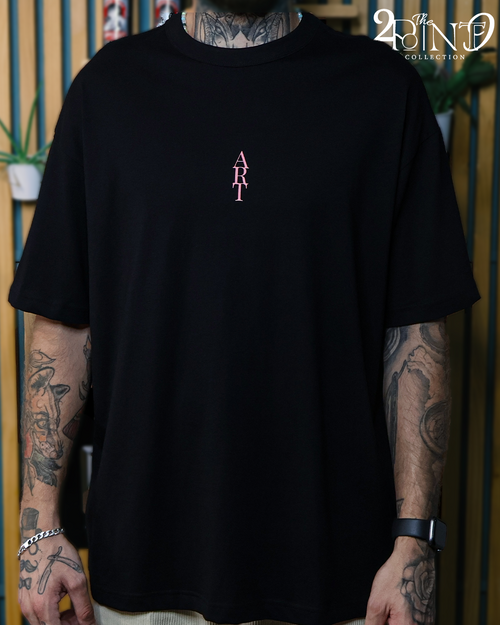 Coupe oversize. Épaules tombantes. Grammage épais 220 g/m². coupe unisex