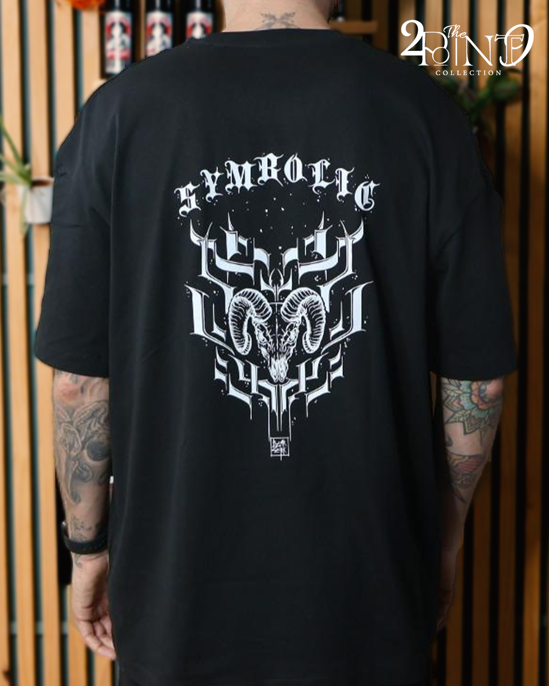 Coupe oversize. Épaules tombantes. Grammage épais 220 g/m². coupe unisex